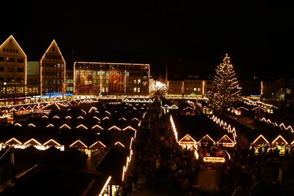 The Ulm Christmas Market is very famous throughout the whole south of Germany and regularly very busy